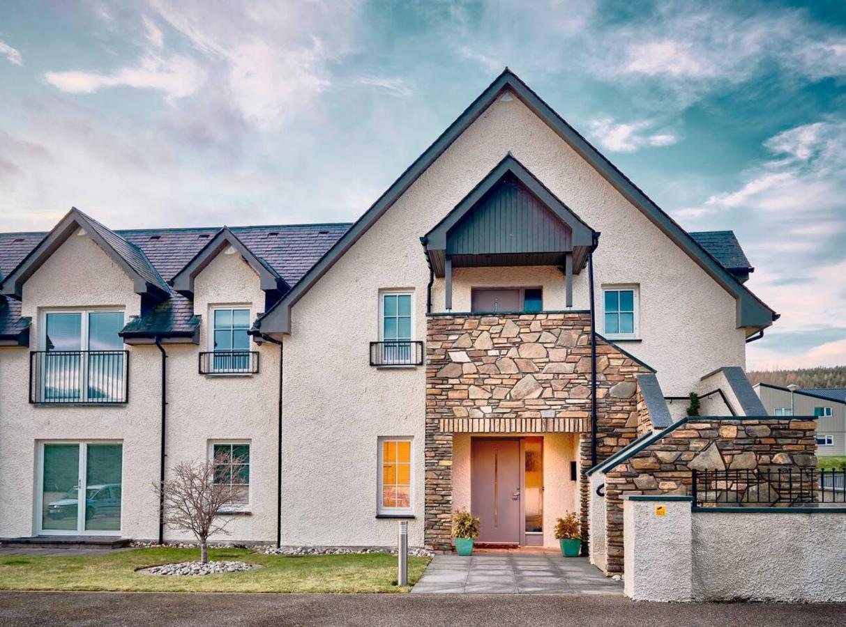 The Steadings, Aviemore Luxury 5 Star Rated 3 Bed With Home Cinema Garden And Parking Zewnętrze zdjęcie