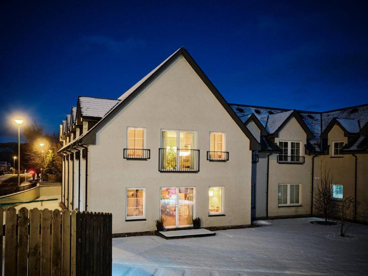 The Steadings, Aviemore Luxury 5 Star Rated 3 Bed With Home Cinema Garden And Parking Zewnętrze zdjęcie